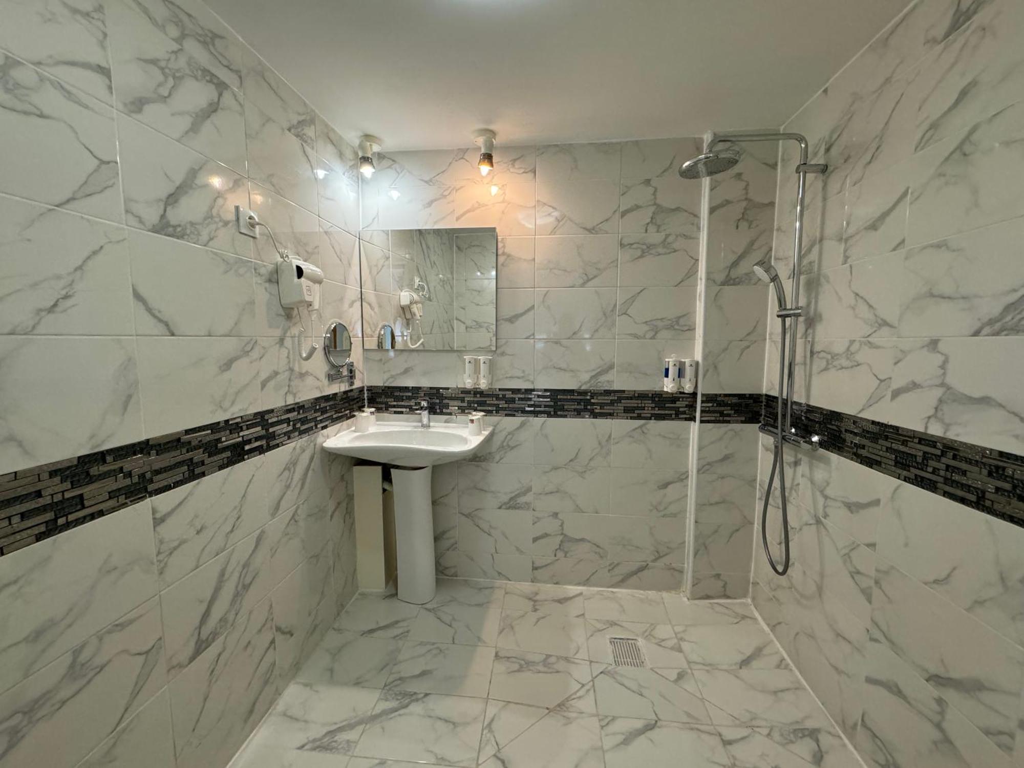 Hotel Grand Paris Villejuif Luaran gambar